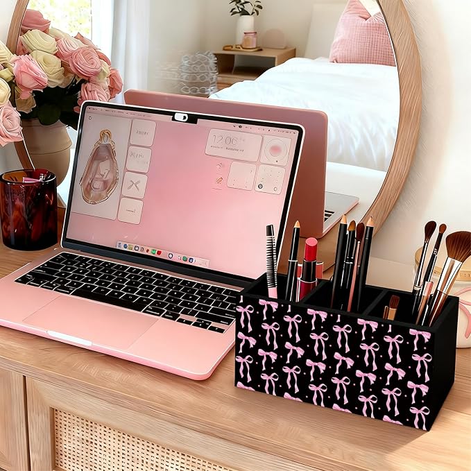 Pink and Black Bow Pen Pencil Holder for Desk,Pink and Black Room Decor, Preppy Purple Bow Aesthetic Wooden Box Sign Decorations for Girly Room Bedroom Dorm Office Desk Tabletop