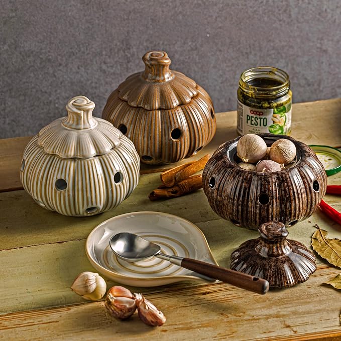 Ceramic Garlic Keeper with Lid, Large Garlic Storage Pod, Garlic Container for Kitchen Counter